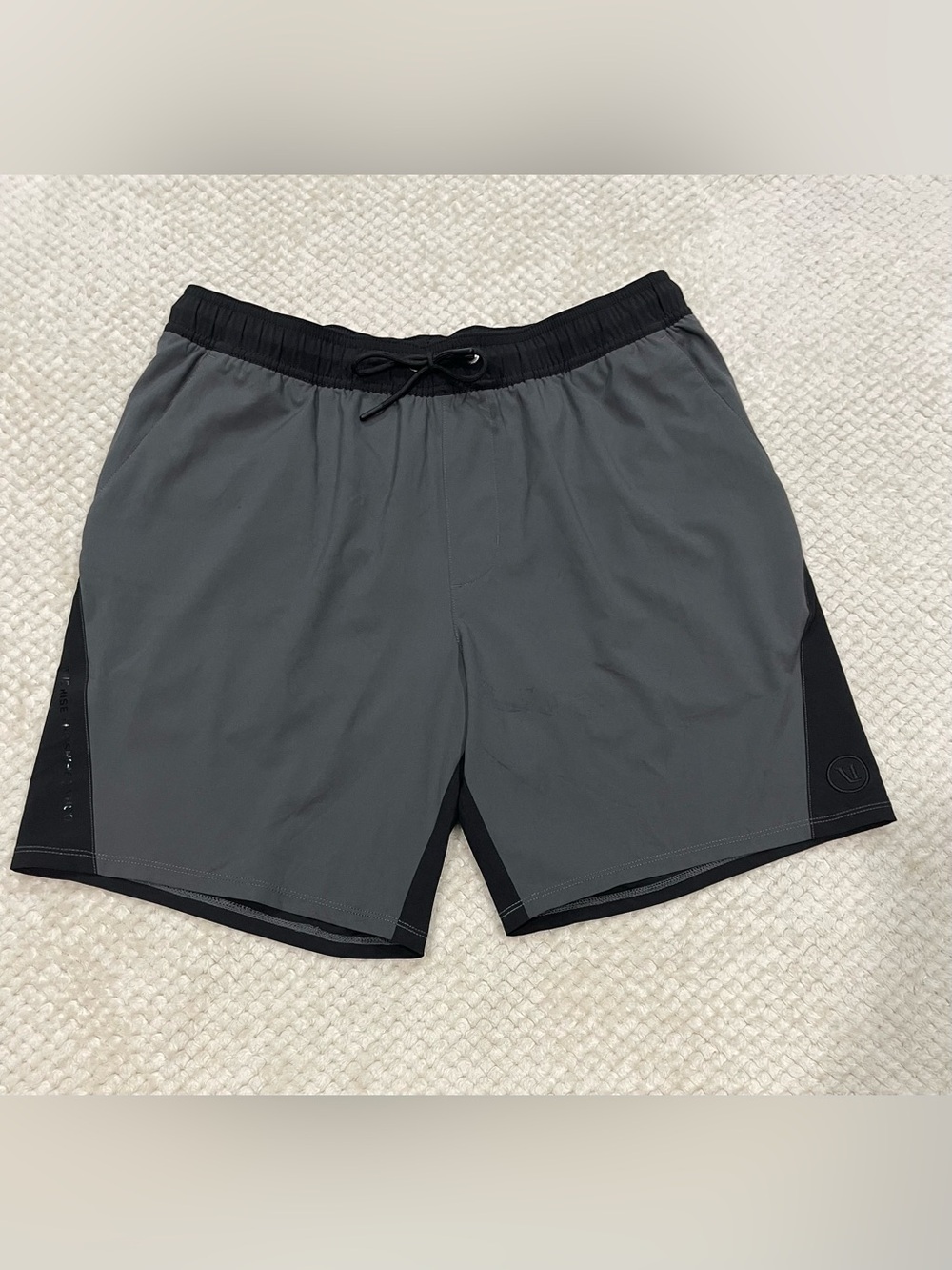 Vuori Men's Chromatic Kore Short "Dark Pewter" Colorway Mens Size Medium